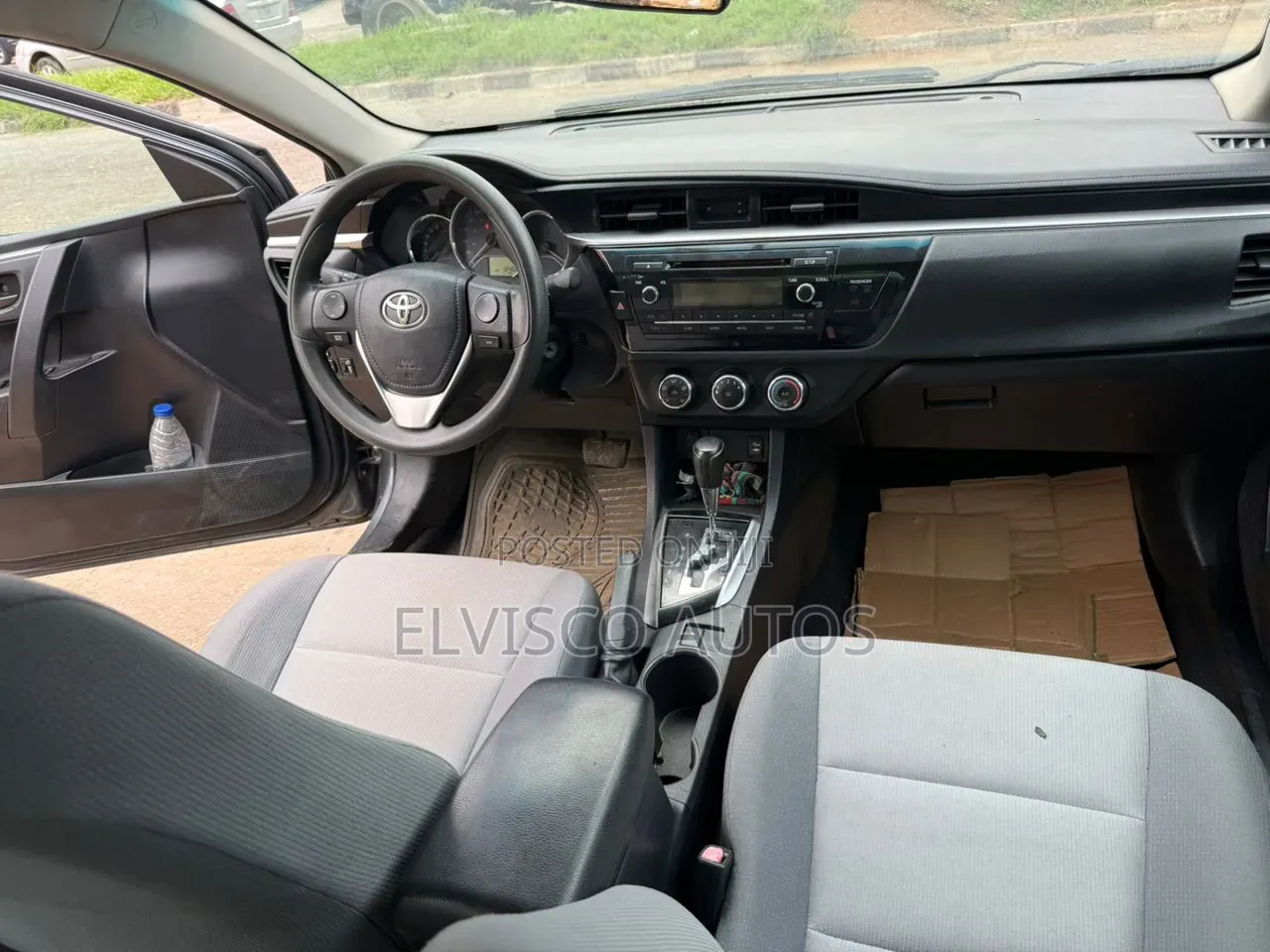 Toyota Corolla LE Premium 4dr Sedan (1.8L 4cyl CVT) 2015 Blue