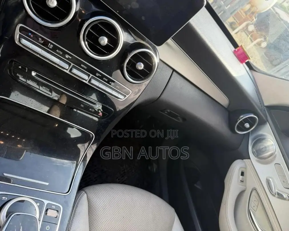 Mercedes-Benz C300 Sport 4Matic Sedan AWD (2.0L 4cyll 7A) 2016 Gray