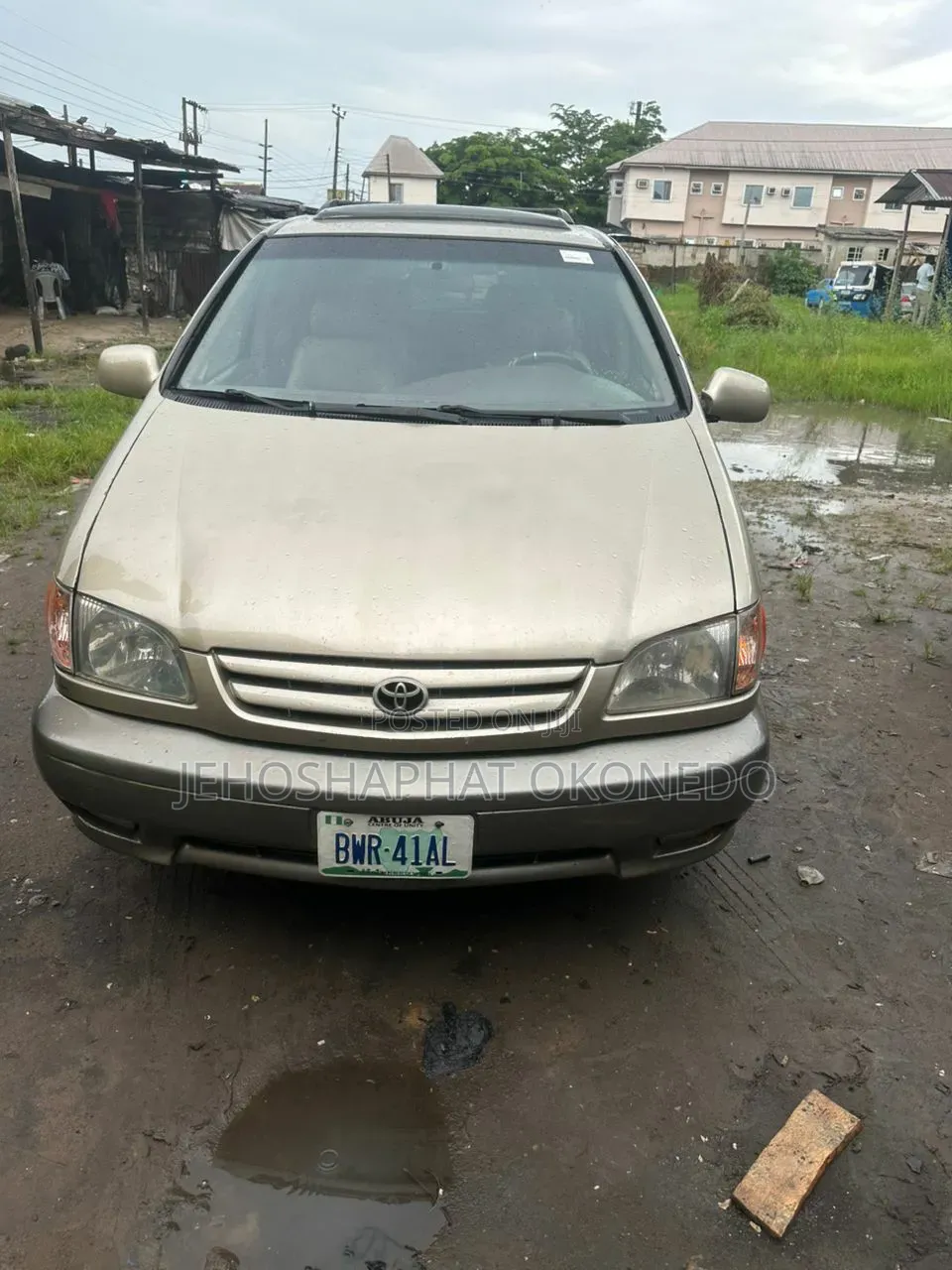 Toyota Sienna LE 2002 Gold