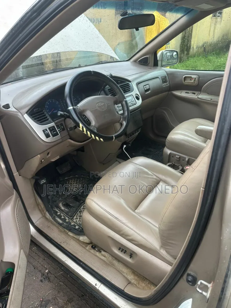 Toyota Sienna LE 2002 Gold