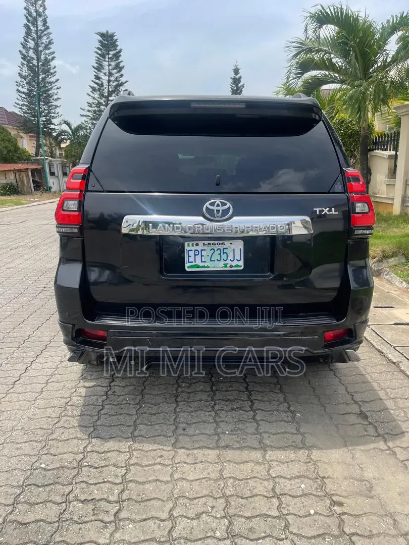Toyota Land Cruiser Prado 2.7 i 2012 Black