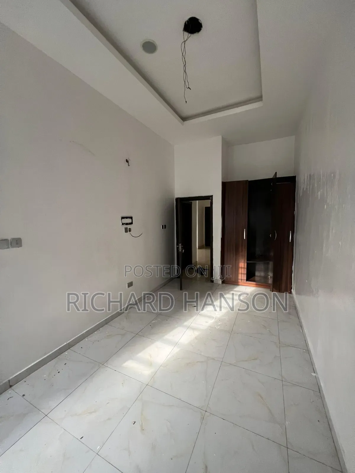 1bdrm Shared Apartment in Dpkay (Not Mini, Chevron for rent