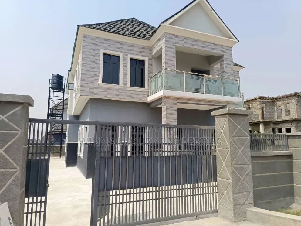5bdrm Duplex in Victoria City Estate, Lugbe District for sale