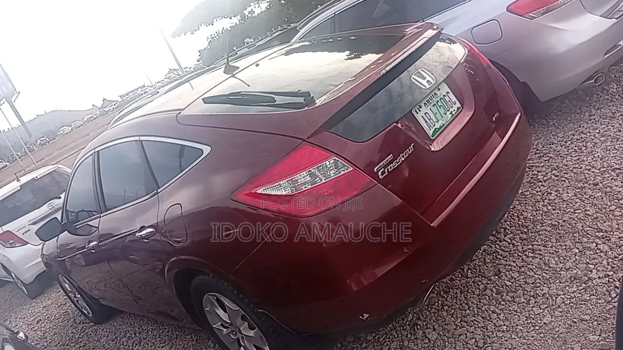 Honda Crosstour 2010 Red