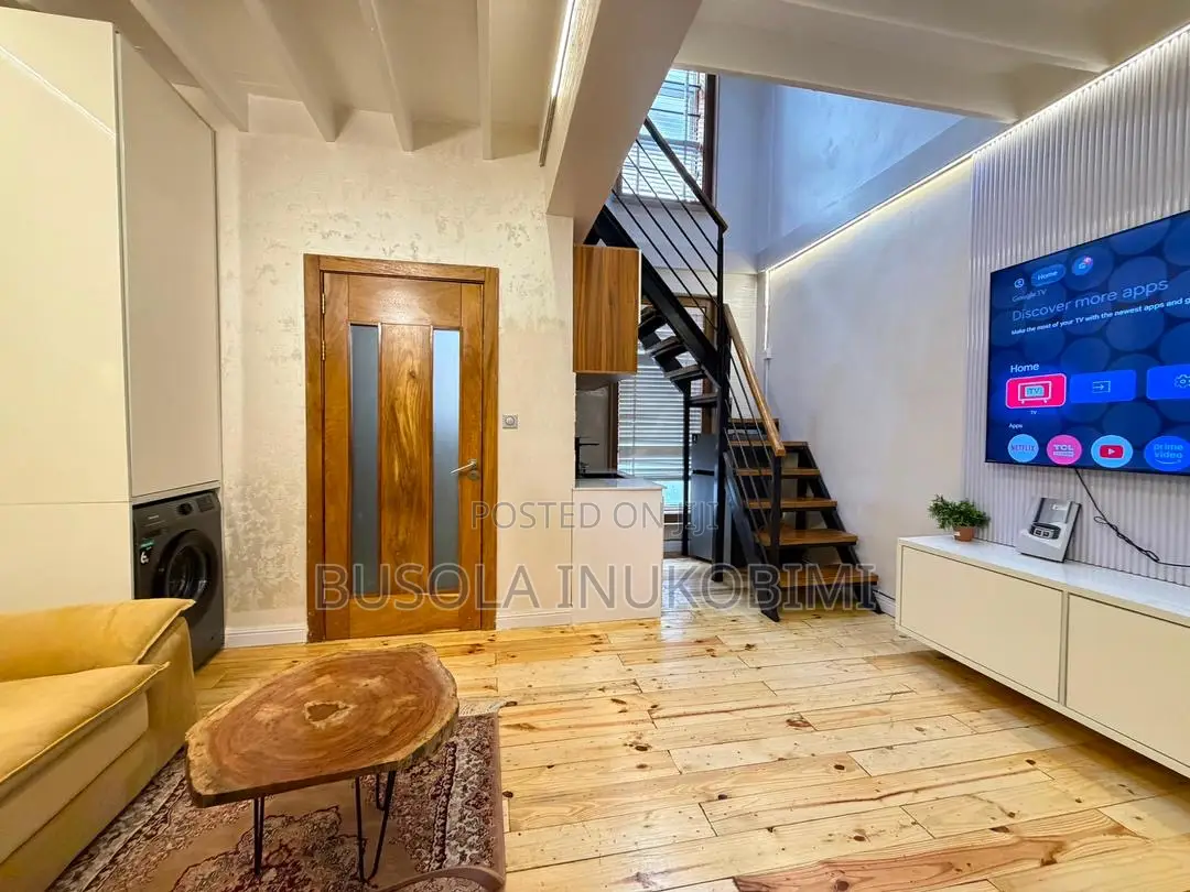 Sophisticated and Cozy One Bedroom Loft