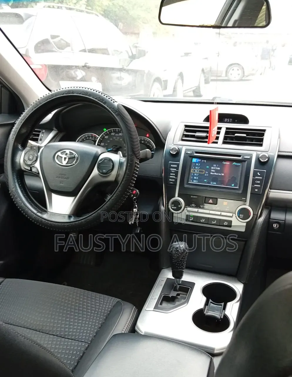 Toyota Camry SE 4dr Sedan (2.5L 4cyl 6A) 2013 Silver