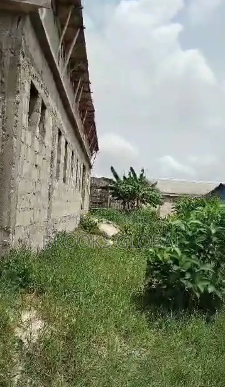An Uncompleted Building of 3/2 Bedroom at Ugolo Okpe for Sale