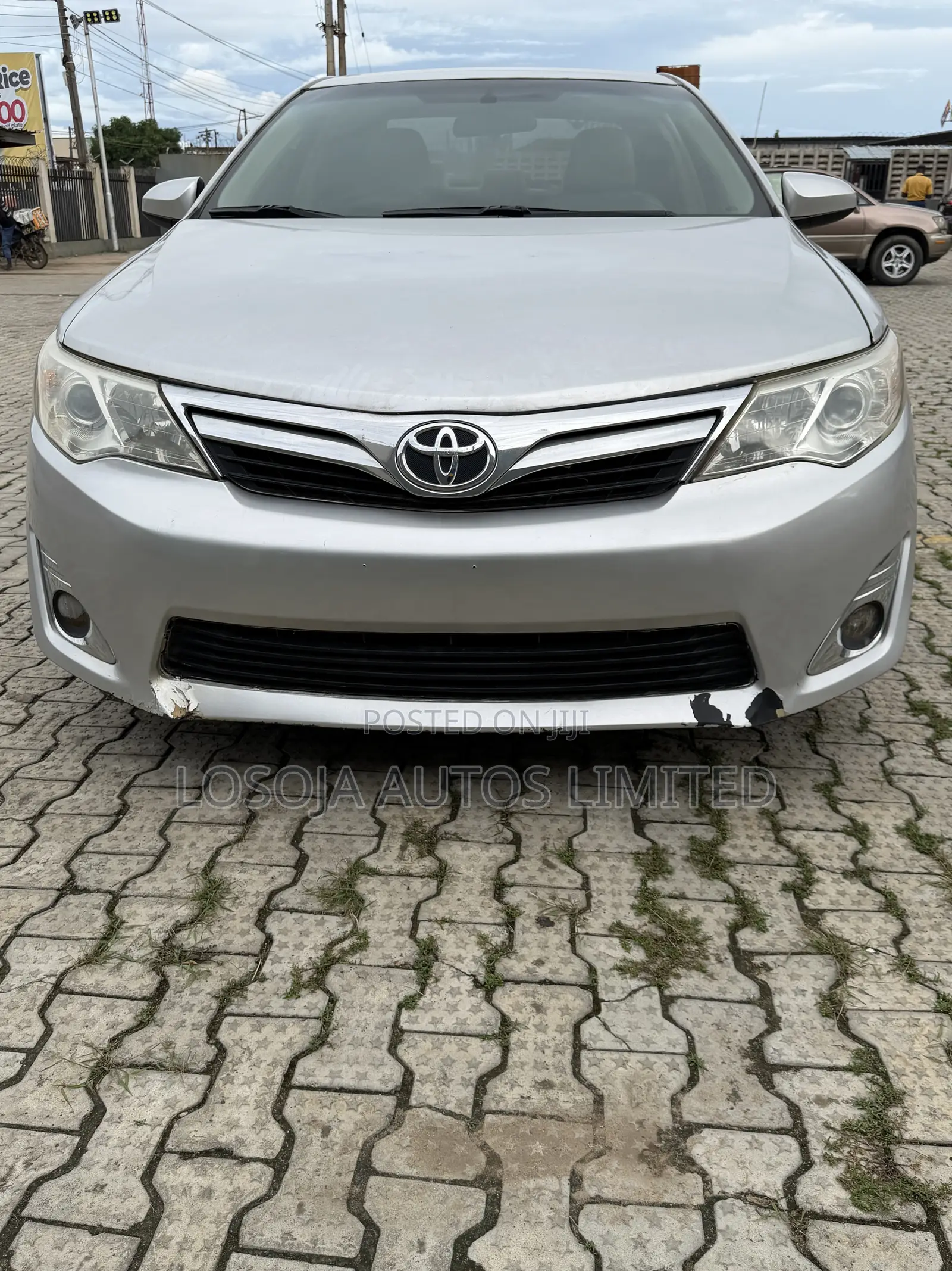 Toyota Camry LE 4dr Sedan (2.5L 4cyl 6A) 2014 Silver