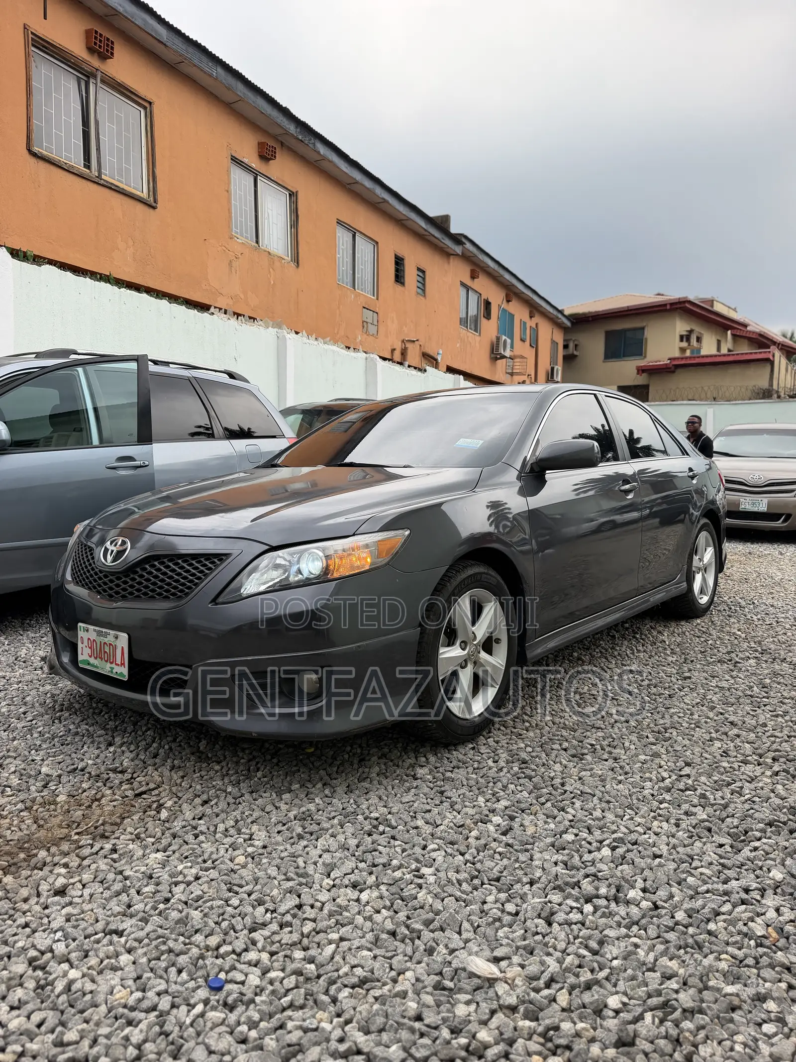 Toyota Camry SE 4dr Sedan (2.5L 4cyl 6A) 2011 Black