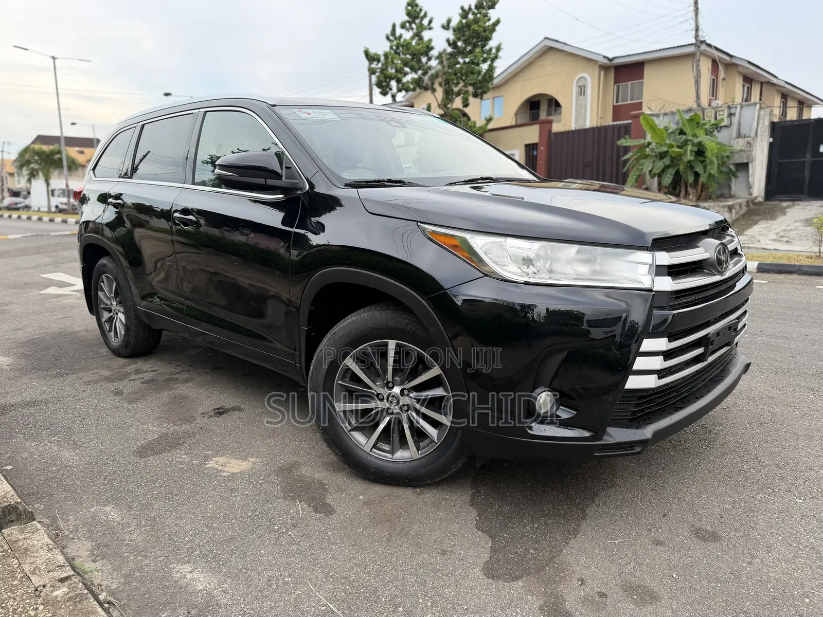 Toyota Highlander XLE 4x4 V6 (3.5L 6cyl 8A) 2018 Black