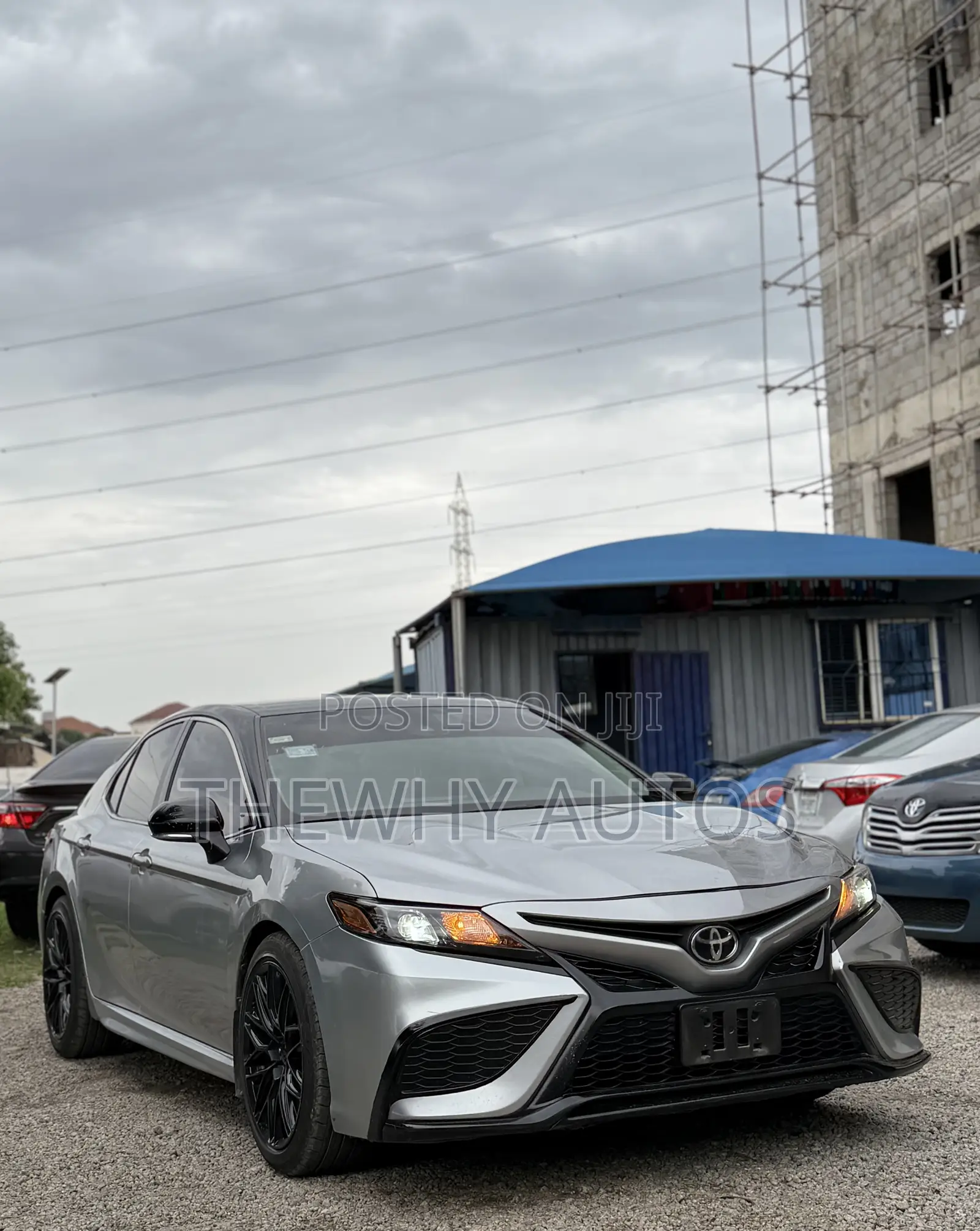 Toyota Camry SE 2021 Silver