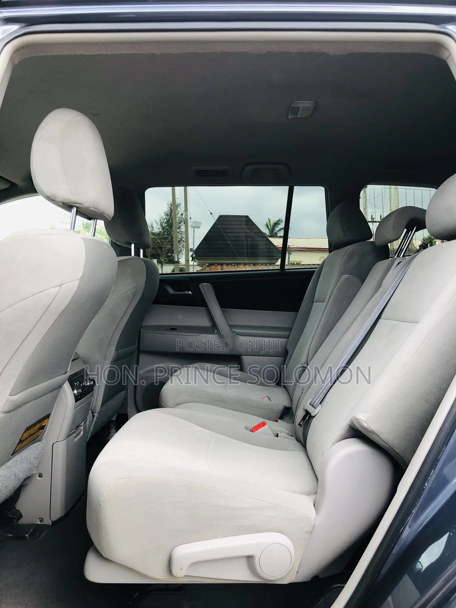 Toyota Highlander SE 2012 Blue