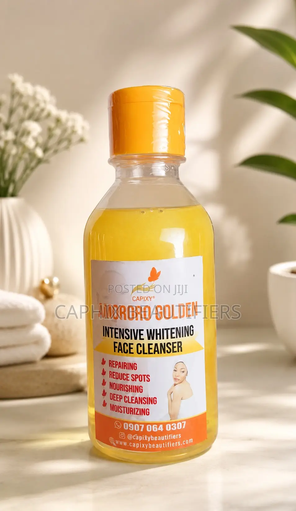 Amororo Golden Yellow Tone Cleanser