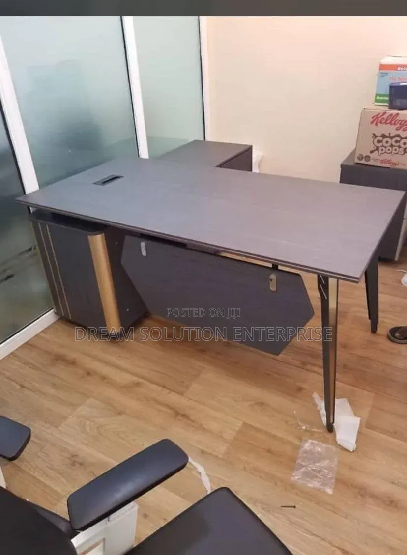 Standard 1.6 Meter Office Executive Table