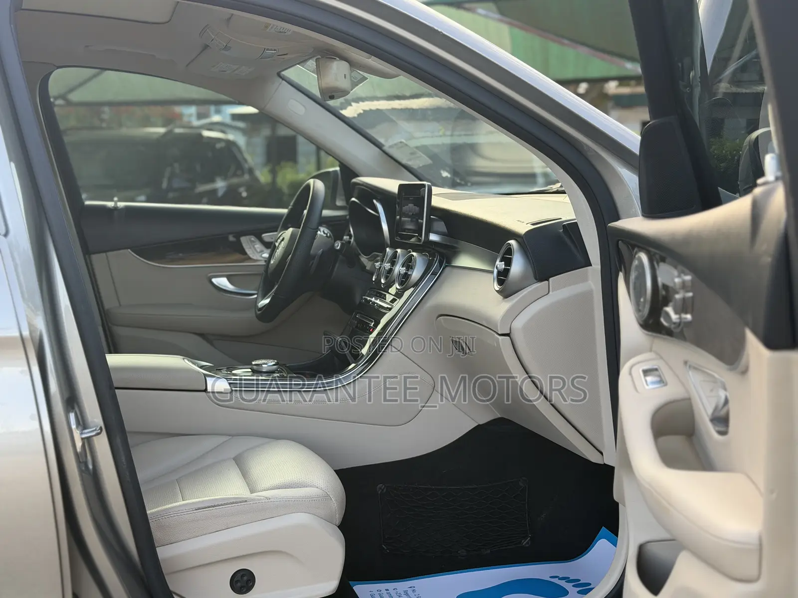 Mercedes-Benz GLC-Class 2019 Gold