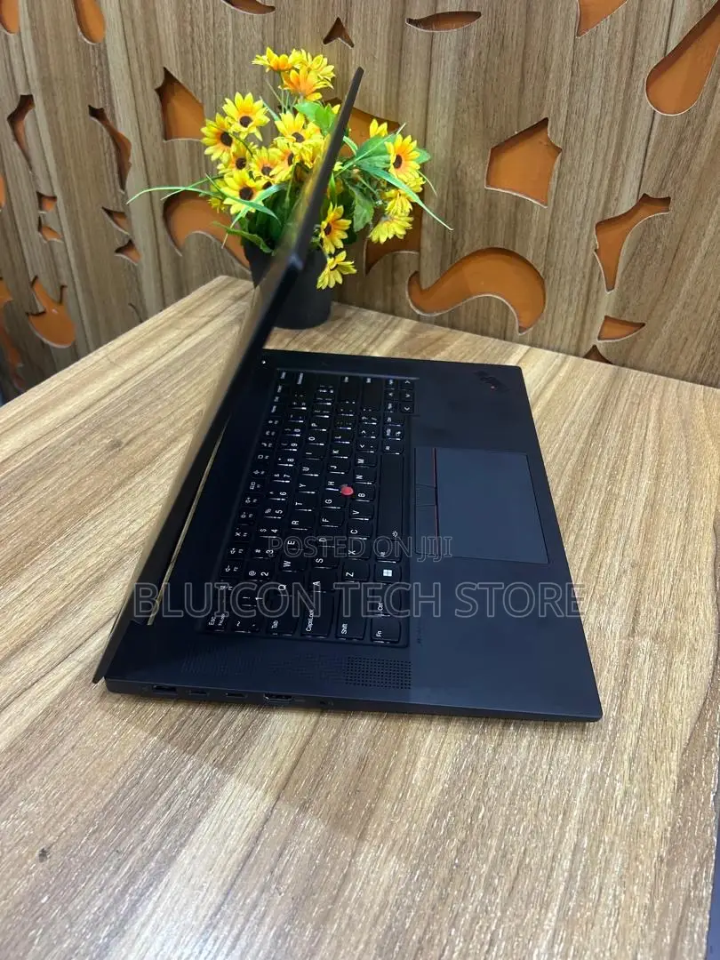 Laptop Lenovo ThinkPad P14s 16GB Intel Core i7 SSD 1T