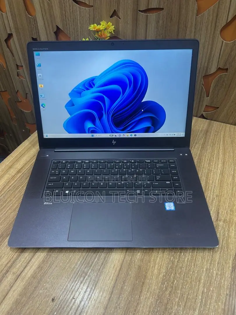 Laptop HP ZBook Studio G4 16GB Intel Core i7 SSD 512GB