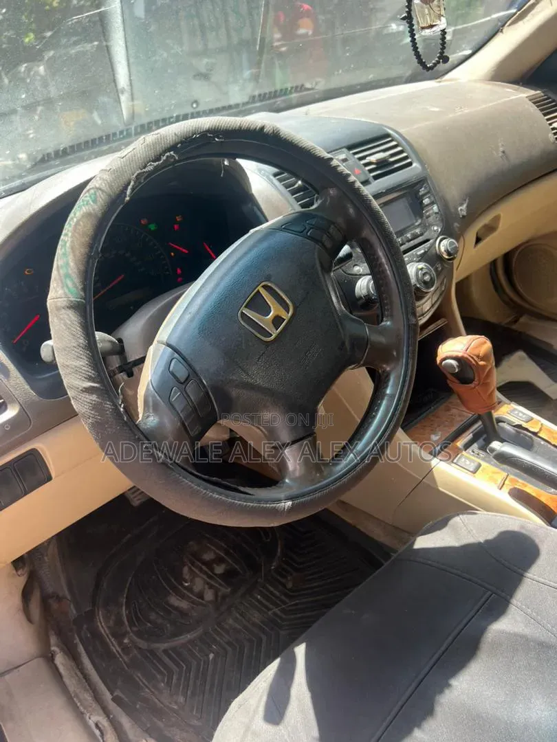 Honda Accord 2004 Gray