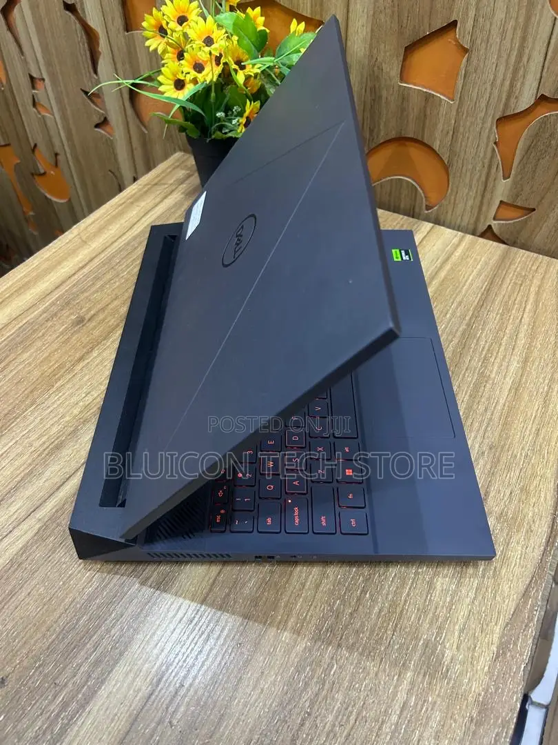 Laptop Dell G15 5535 16GB AMD Ryzen 7 SSD 2T