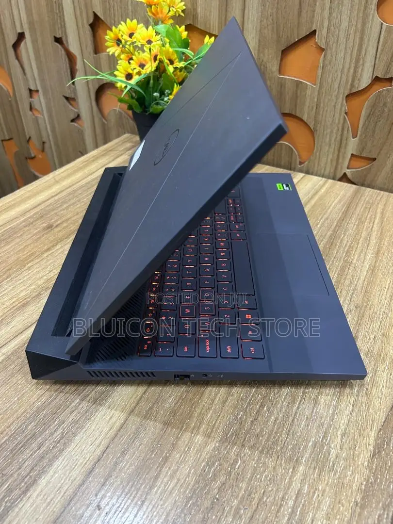 Laptop Dell G15 5535 16GB AMD Ryzen 7 SSD 2T