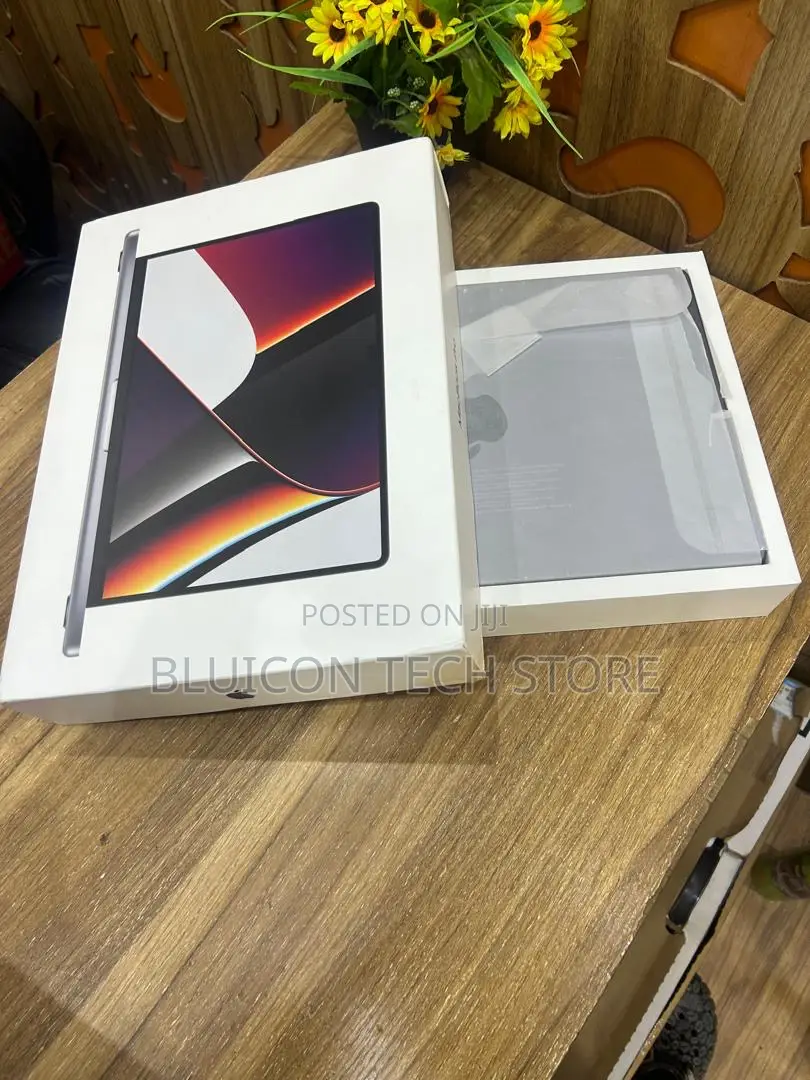 Laptop Apple MacBook Pro 2021 M1 32GB Apple M1 Pro SSD 512GB