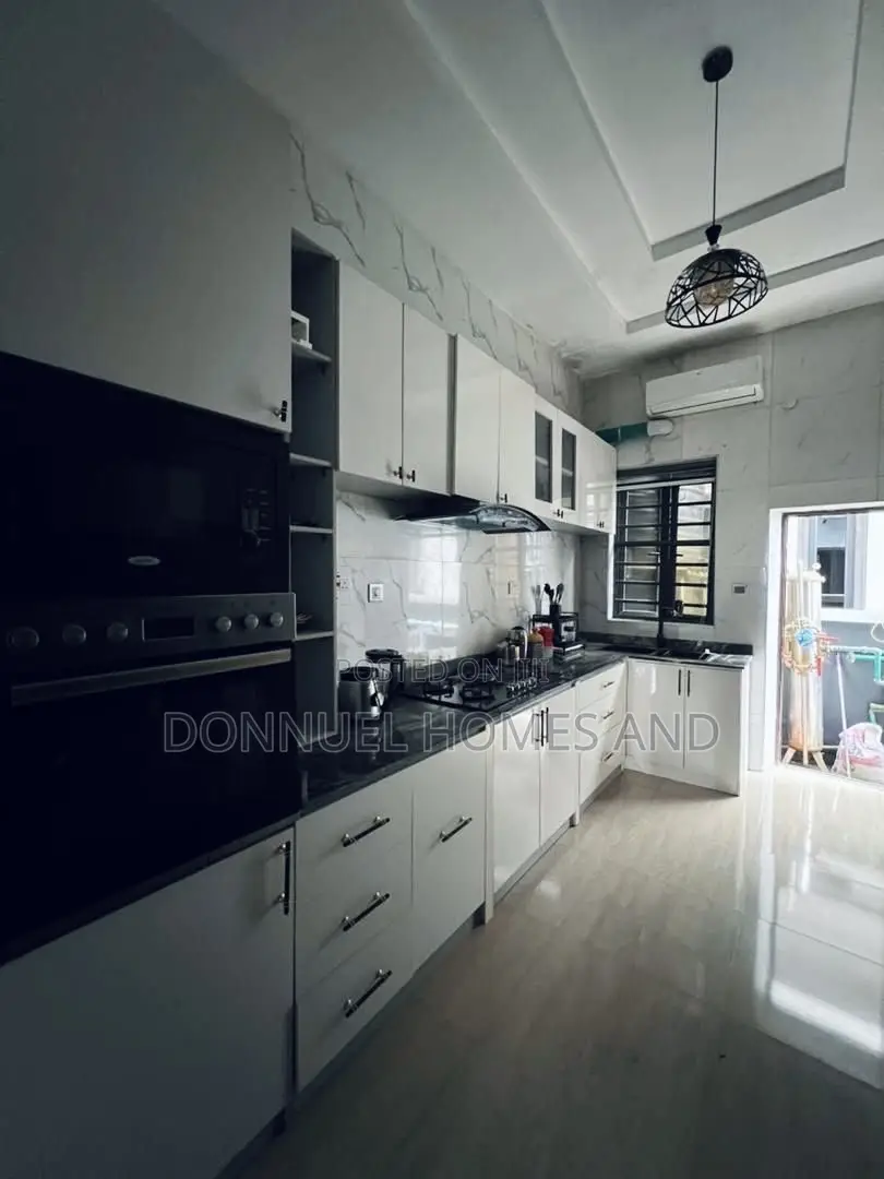 Furnished 4bdrm Duplex in Ikota for rent