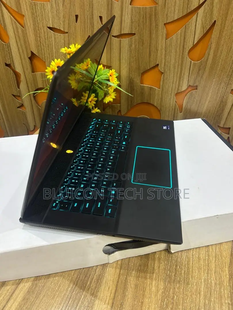 Laptop Alienware M16 R2 16GB Intel Core Ultra 7 SSD 1T