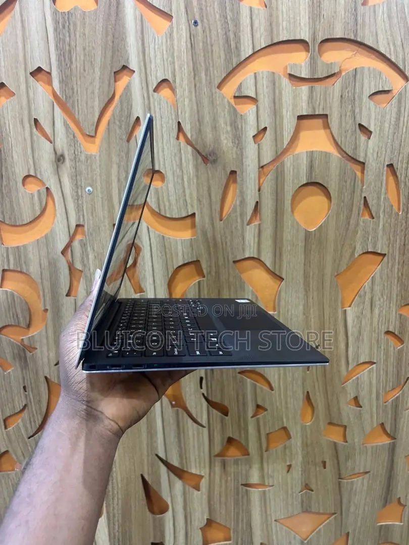 Laptop Dell XPS 13 7390 16GB Intel Core i7 SSD 256GB