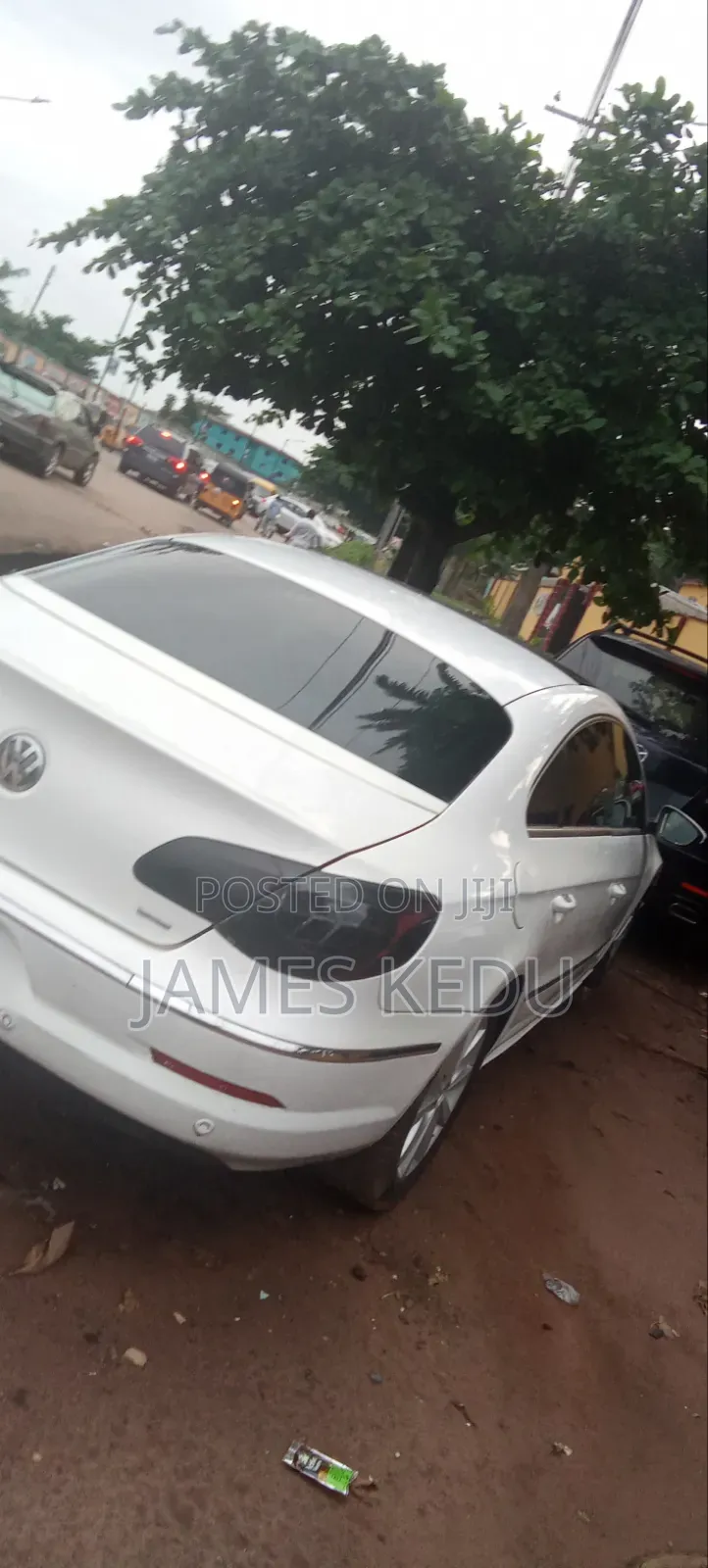 Volkswagen Passat 2011 White