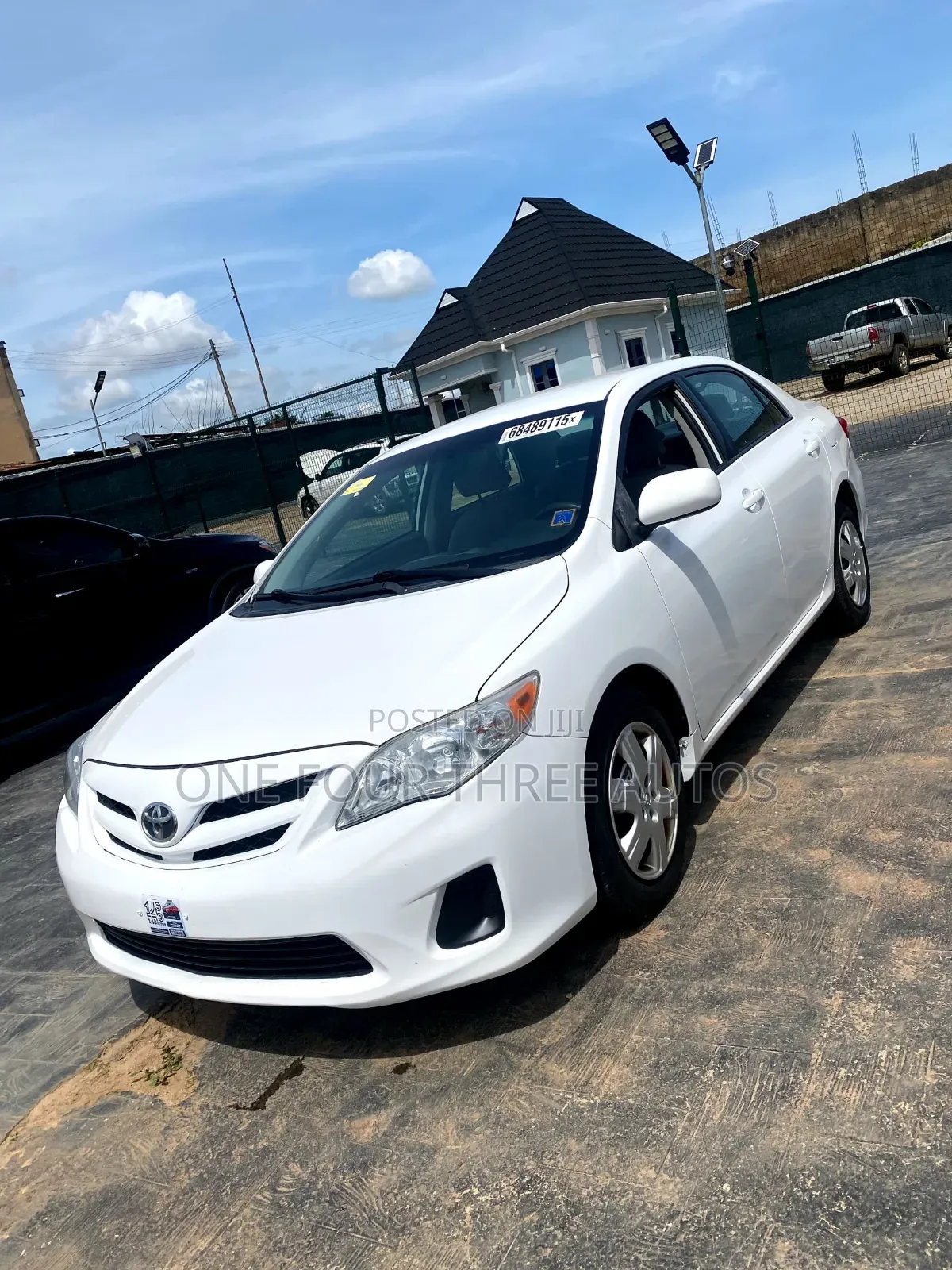 Toyota Corolla LE 4dr Sedan (1.8L 4cyl 4A) 2012 White