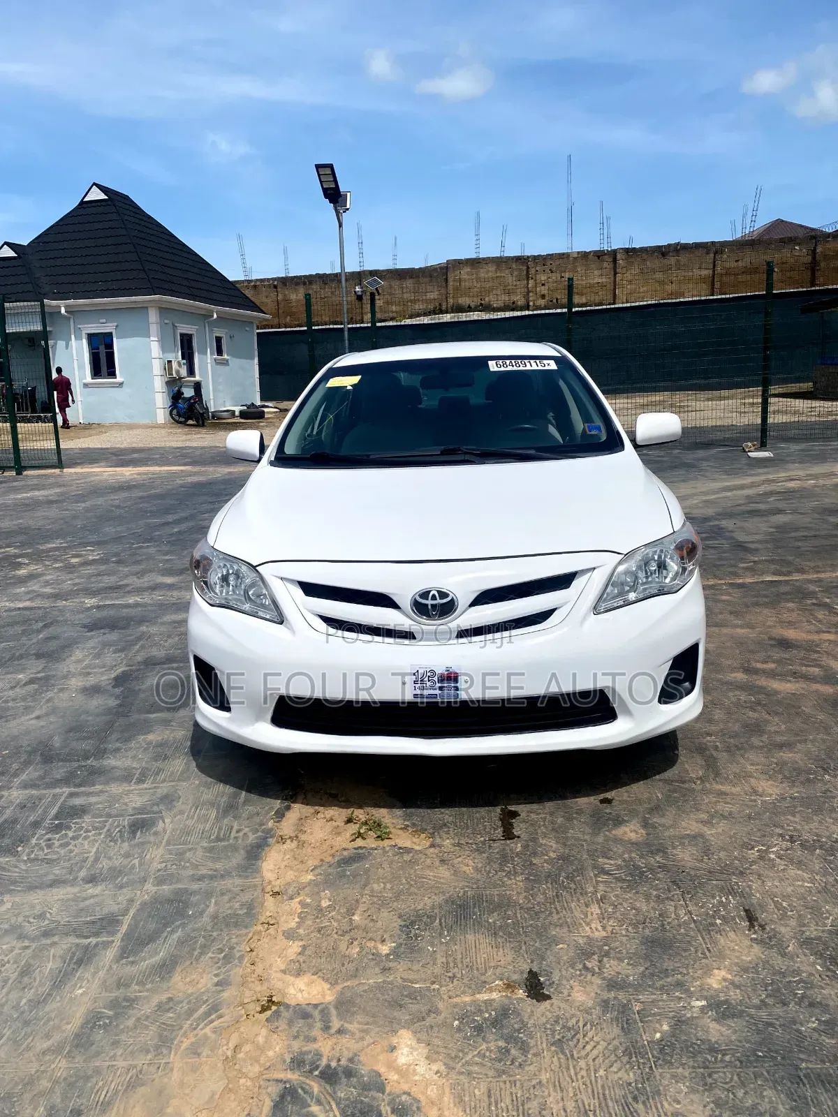Toyota Corolla LE 4dr Sedan (1.8L 4cyl 4A) 2012 White