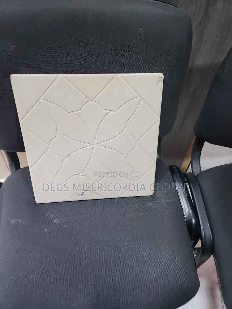 Vitrified Low Budget 30cm X 30cm Floor Tiles ( for Sch, Shops, W/House