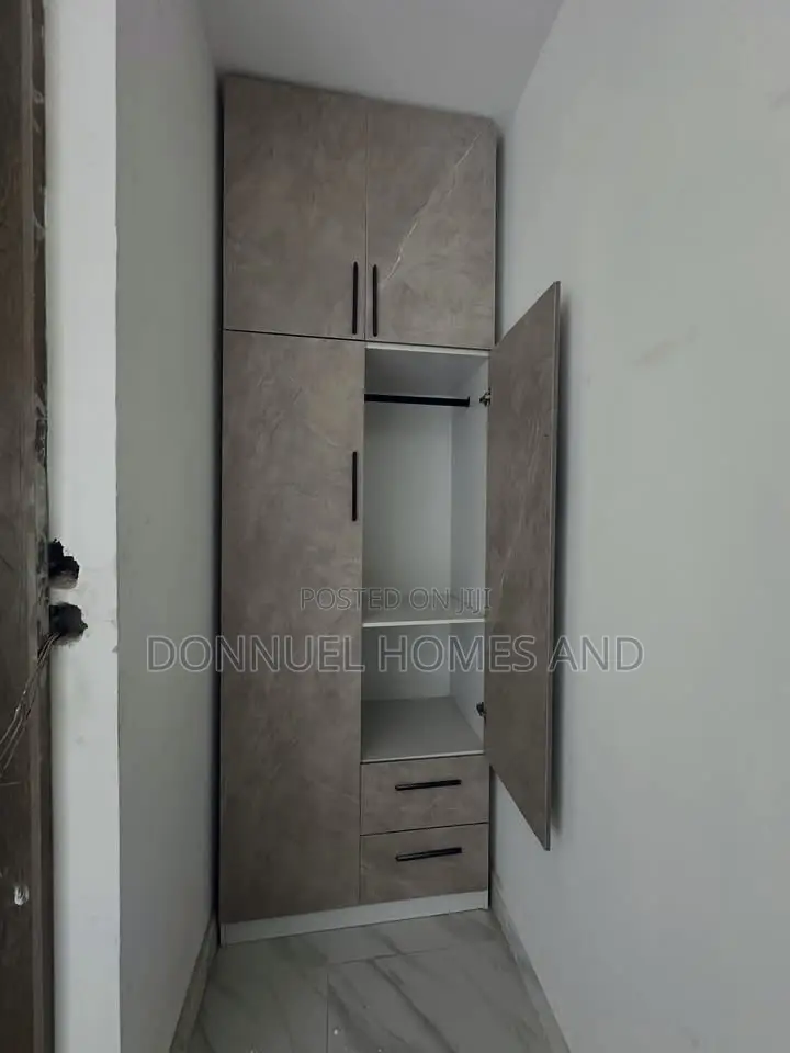 Mini Flat in Lekki Phase 1 for rent