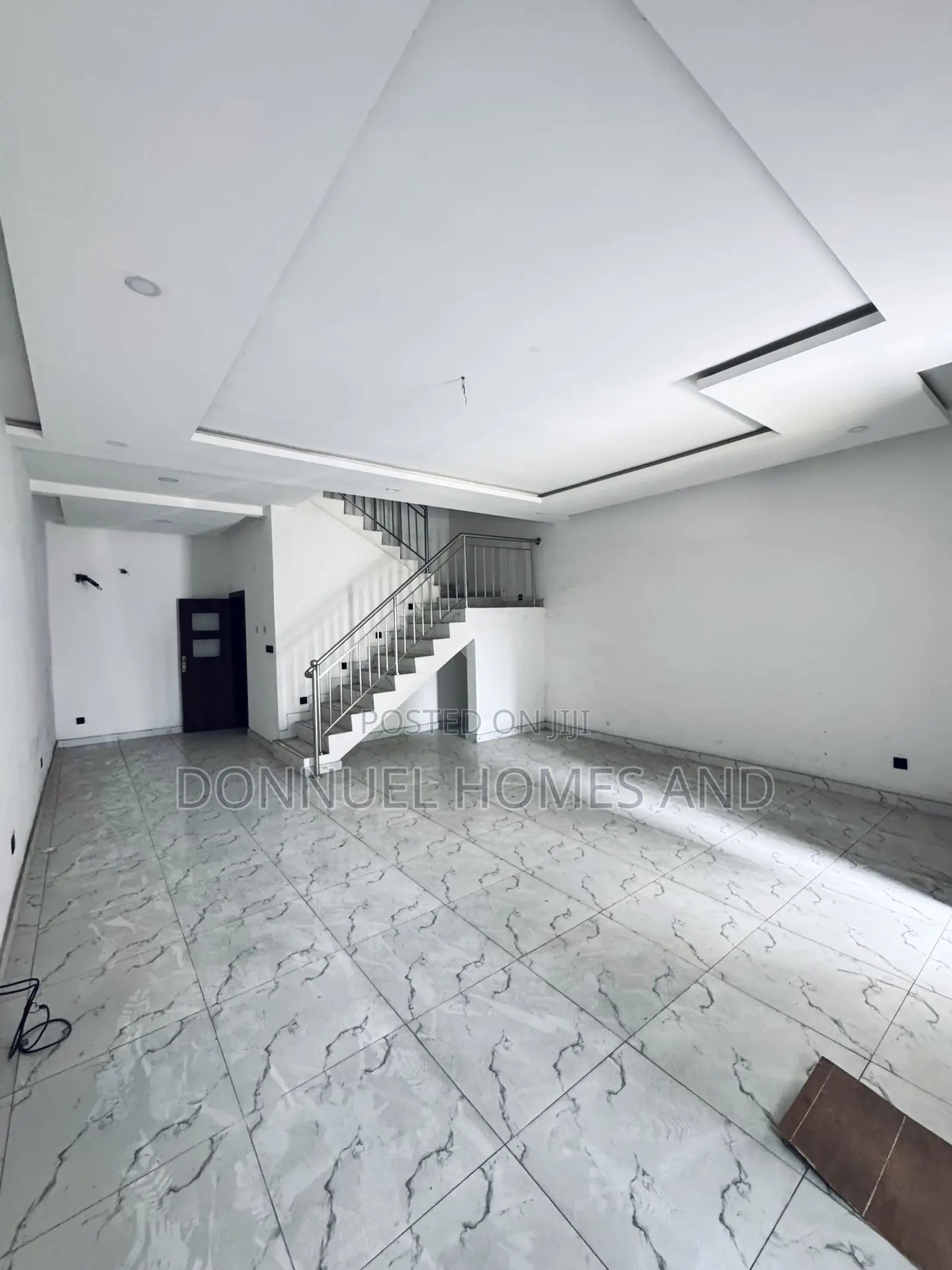4bdrm Townhouse / Terrace in Lekki Expressway for rent