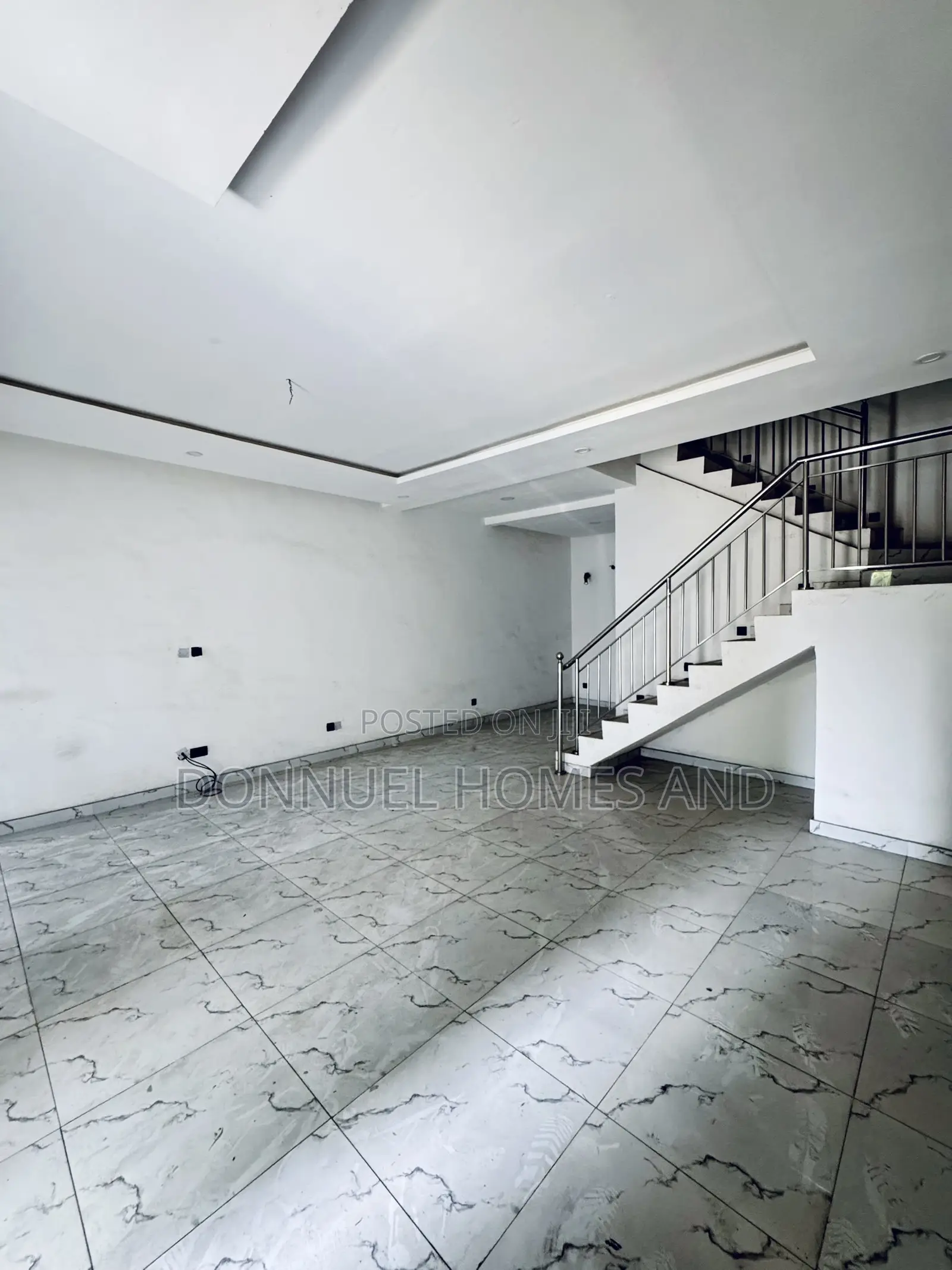 4bdrm Townhouse / Terrace in Lekki Expressway for rent