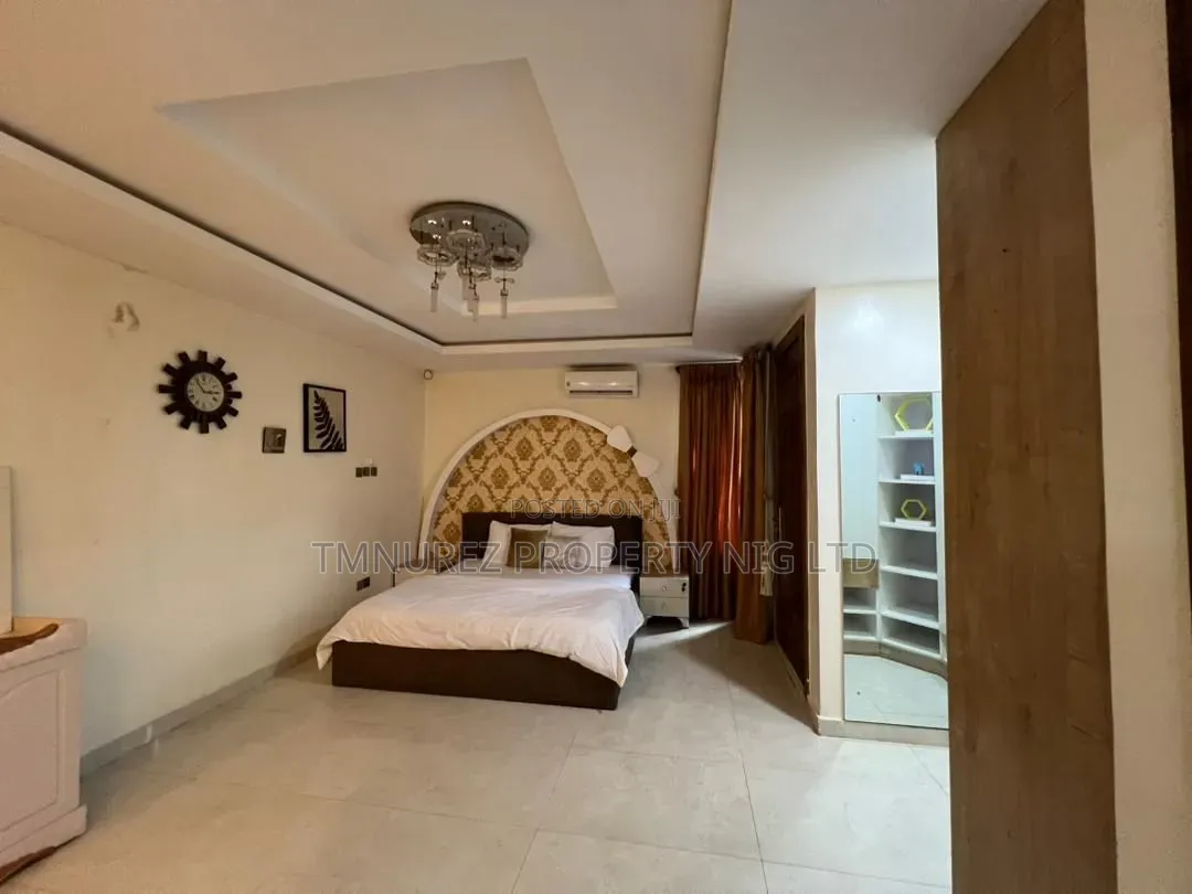 5bdrm Duplex in Lekki Phase 1 for sale