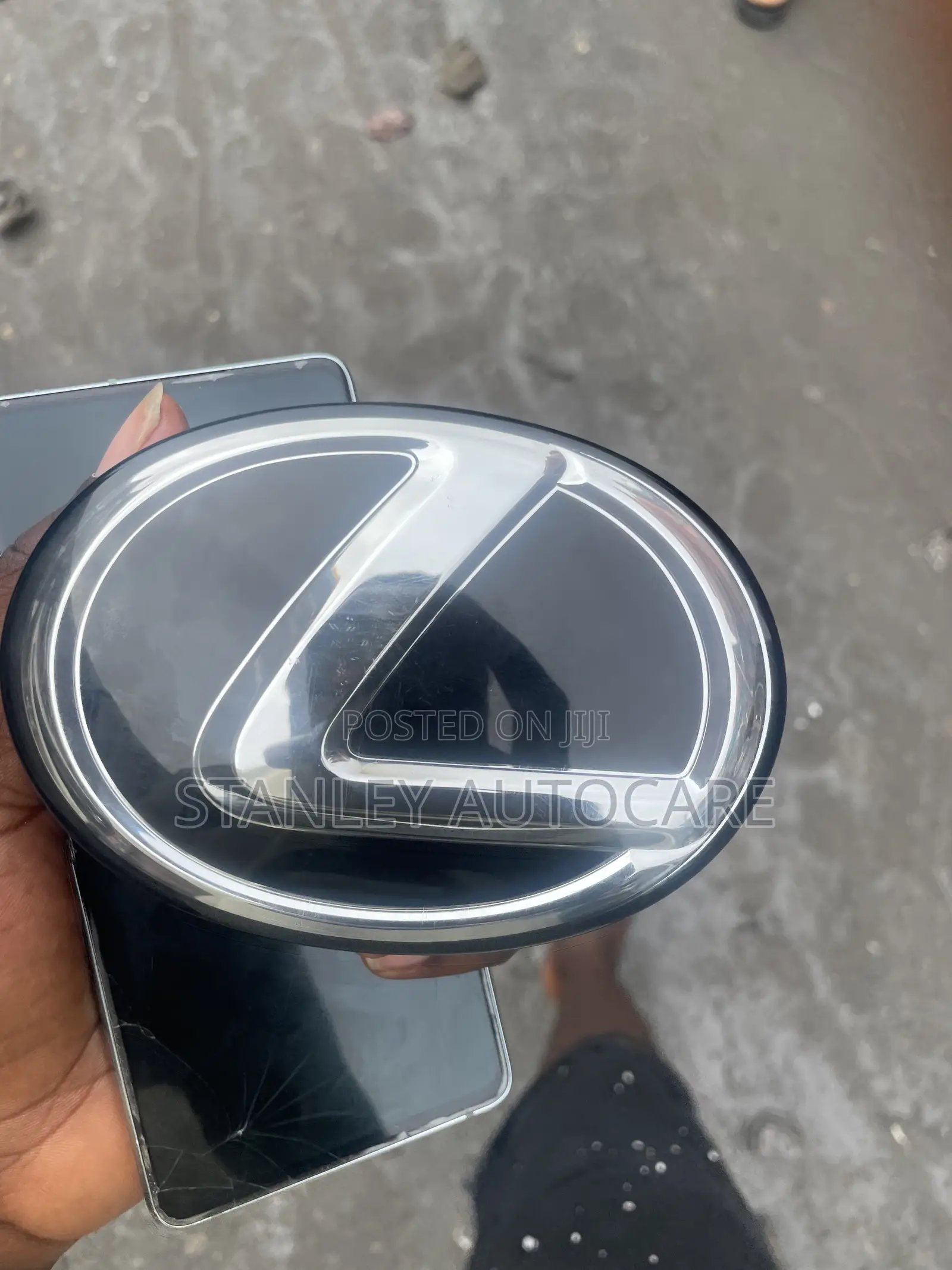 Booth Logo Rx 350 2018