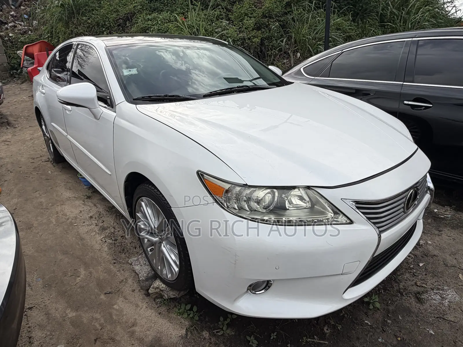 Lexus ES 350 FWD 2014 White