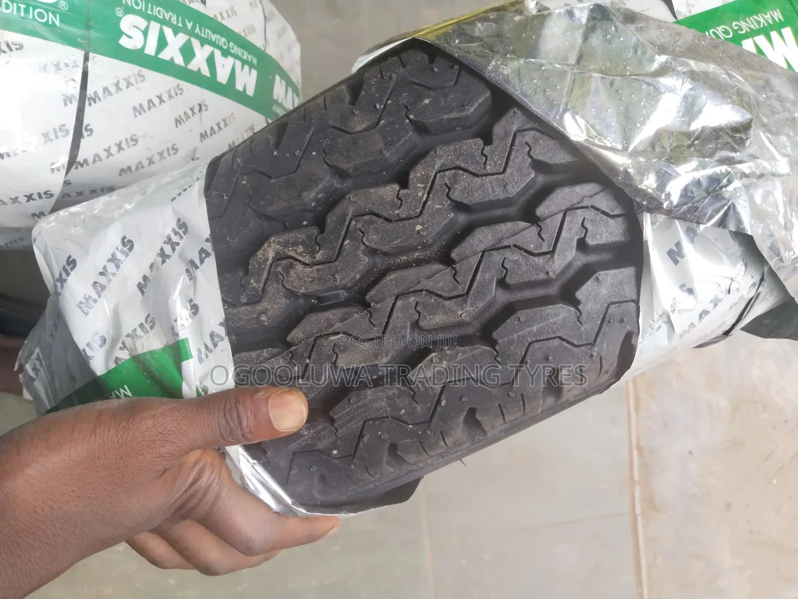195r15c Maxxis Ue/MCV