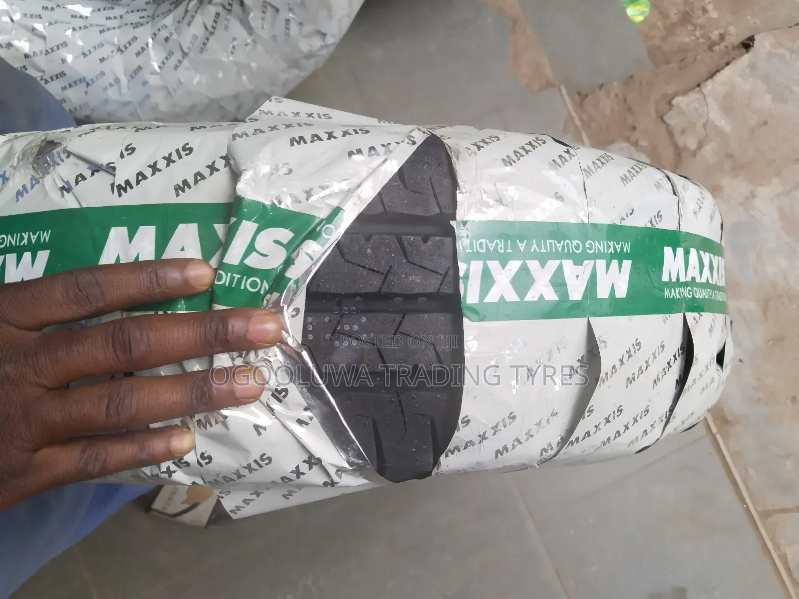 195r15c Maxxis Ue/MCV