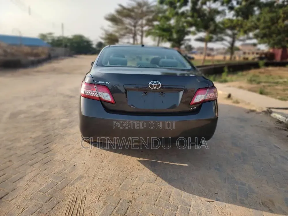 Toyota Camry 2010 Gray