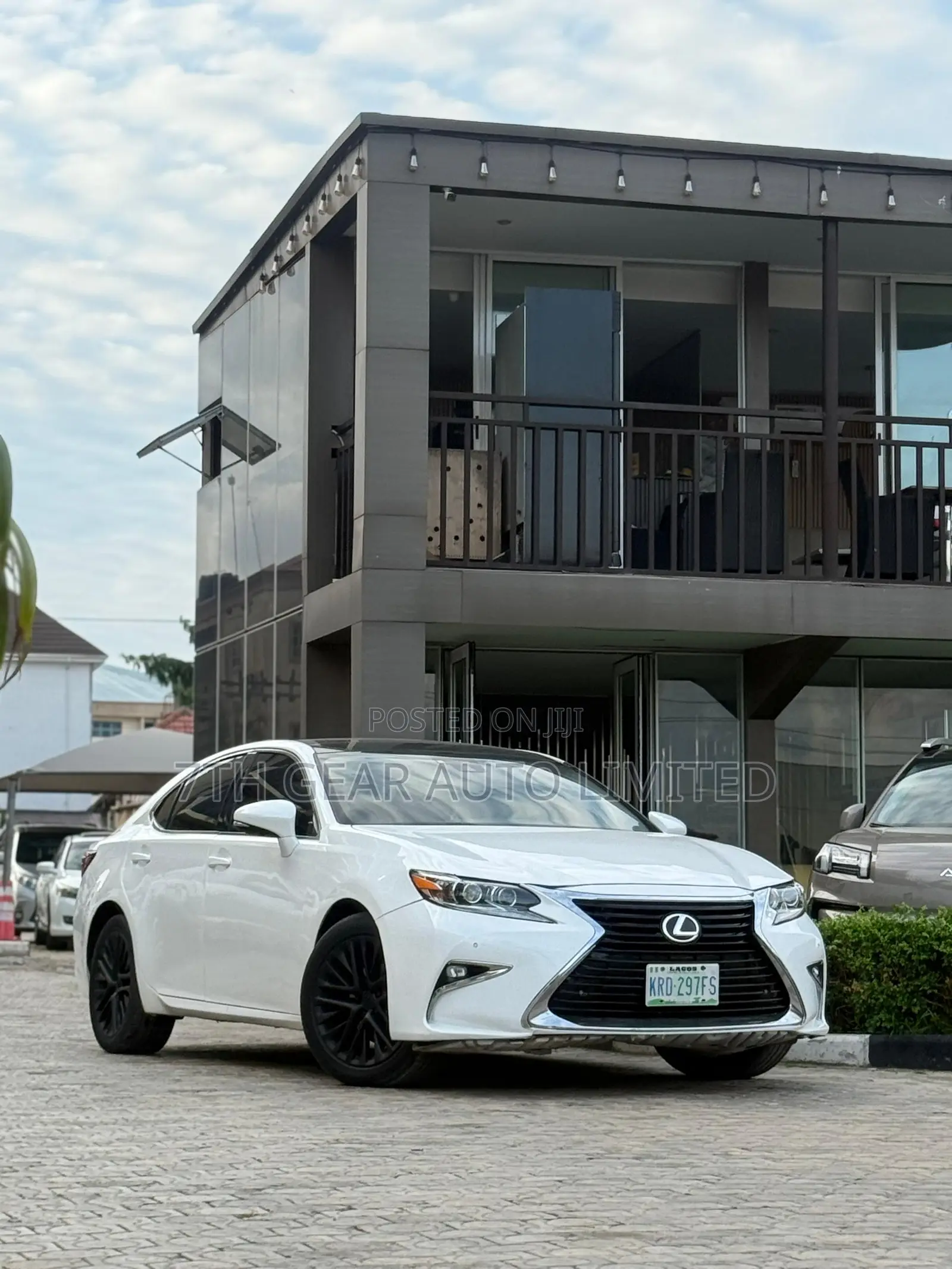 Lexus ES 2016 White