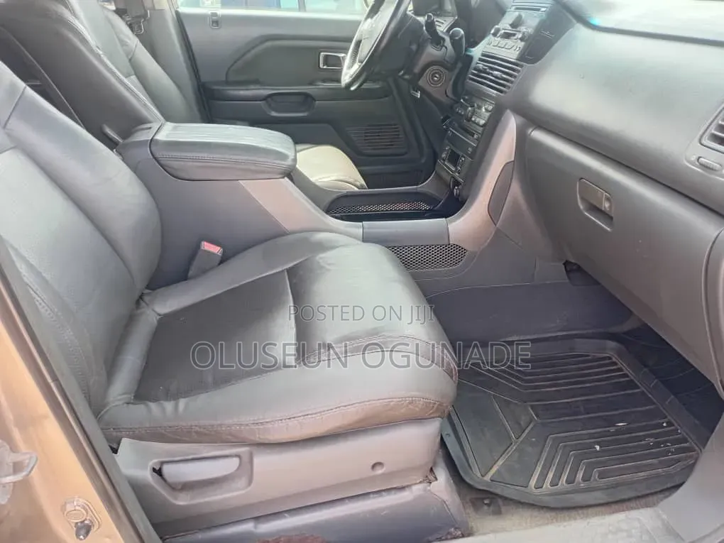 Honda Pilot 2004 Gold