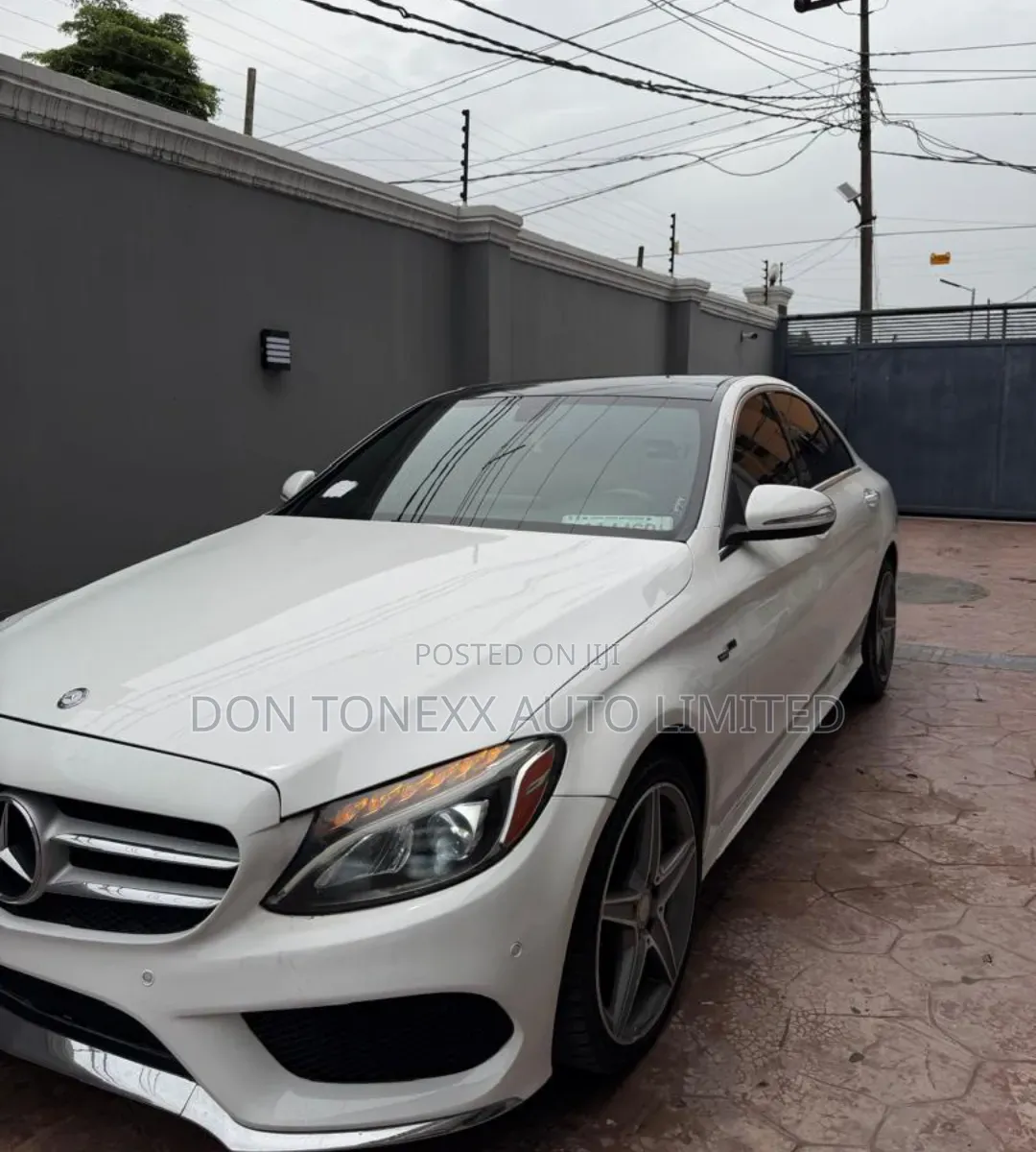 Mercedes-Benz C400 4Matic AWD Sedan (3.0L V6 7A) 2015 White