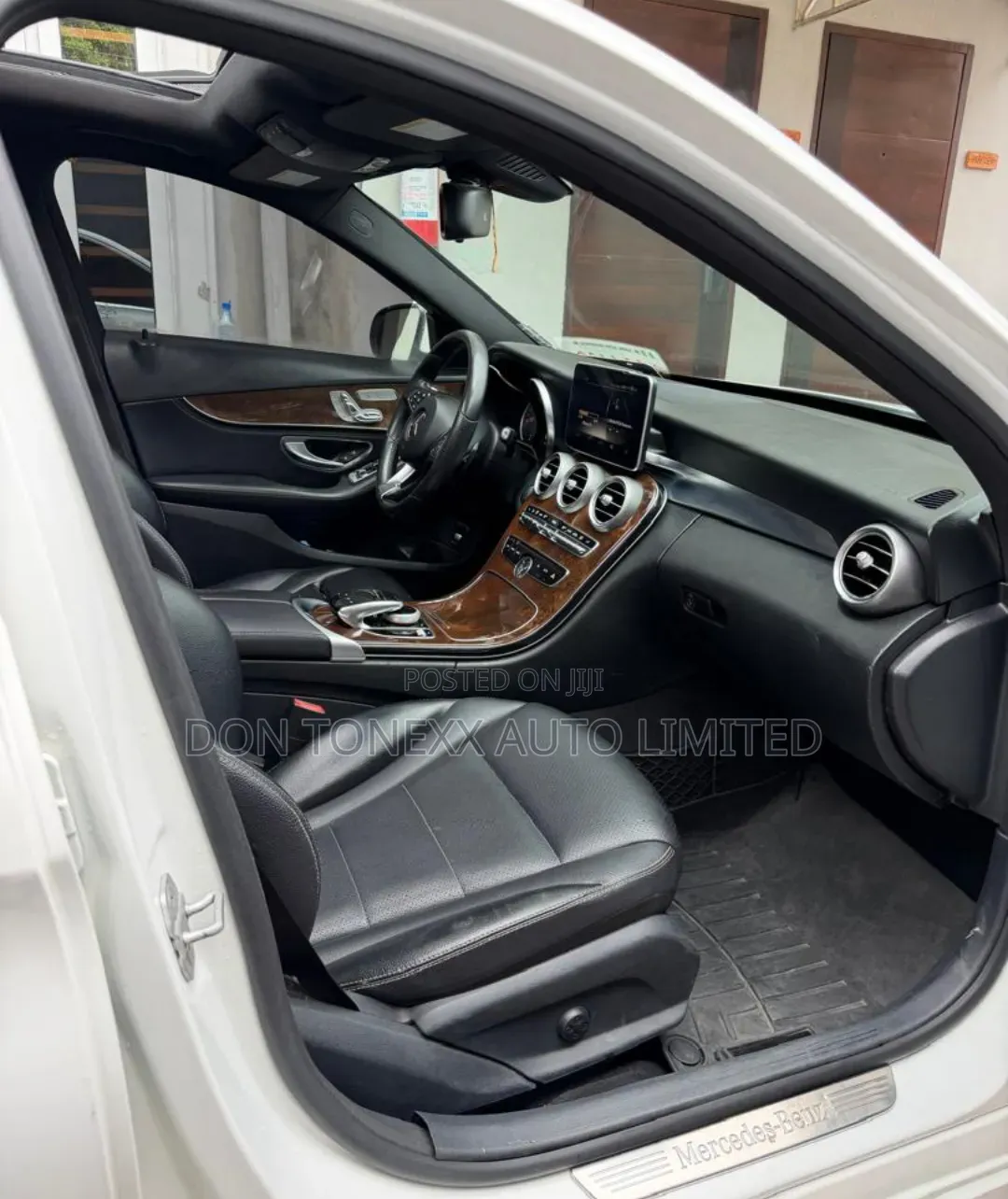 Mercedes-Benz C400 4Matic AWD Sedan (3.0L V6 7A) 2015 White