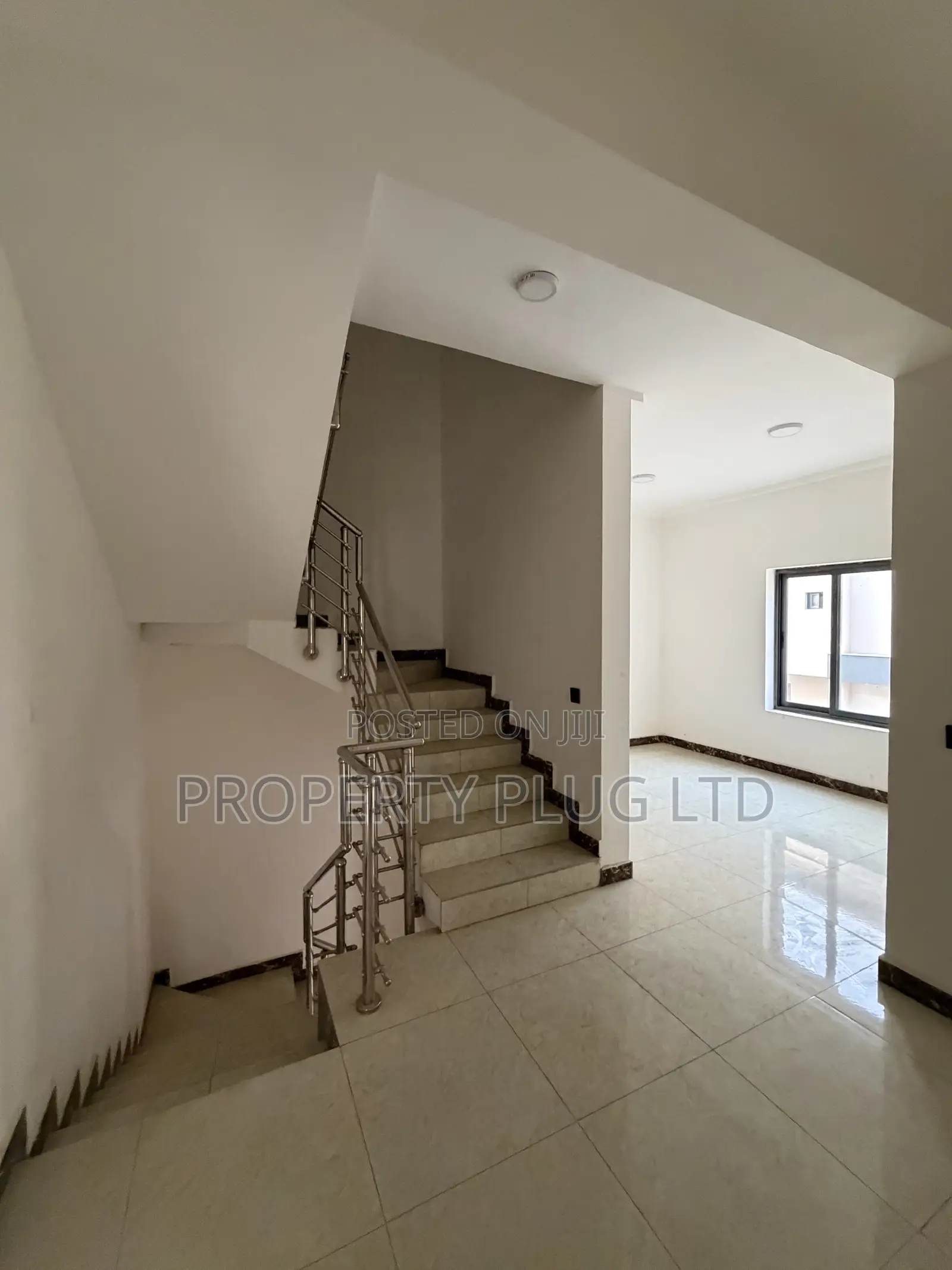 5bdrm Townhouse/Terrace in Mabushi for sale