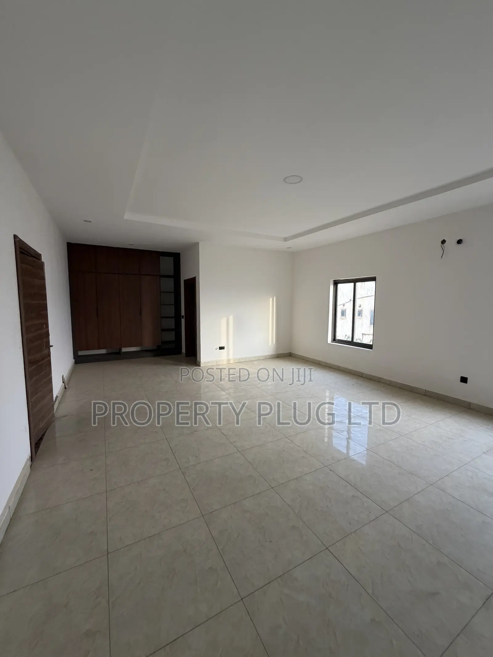 5bdrm Townhouse/Terrace in Mabushi for sale