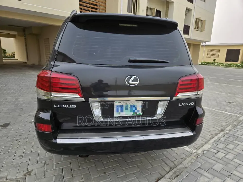 Lexus LX 570 (5 seats) AWD 2015 Black