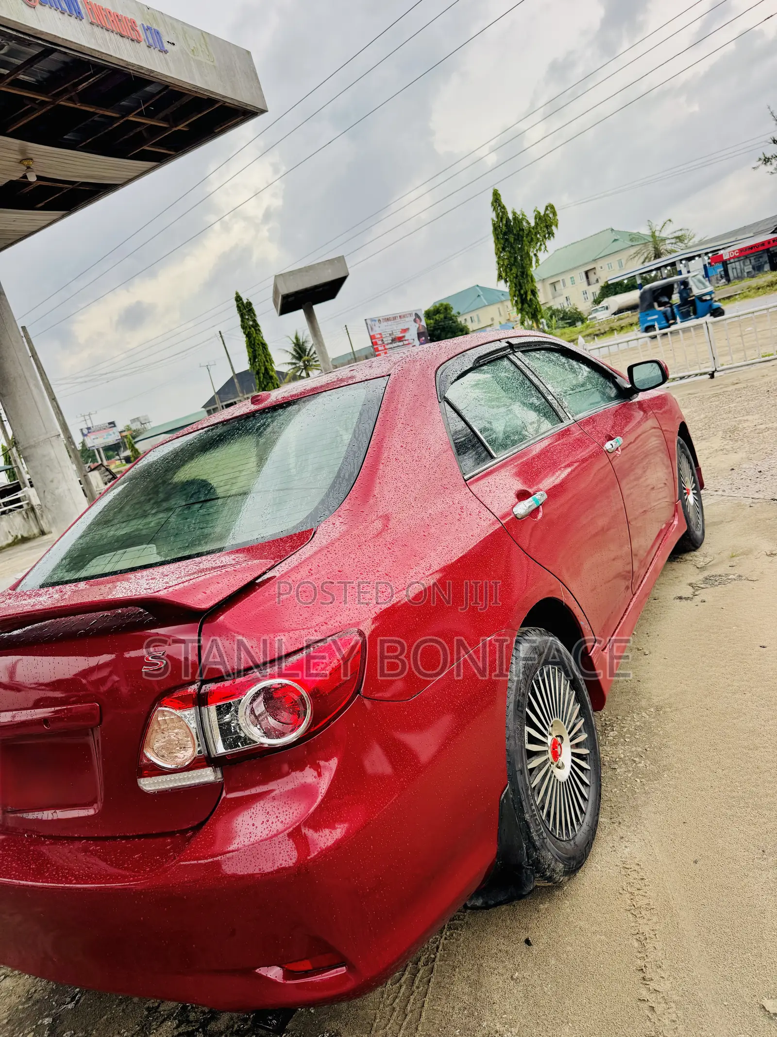 Toyota Corolla 2010 Red