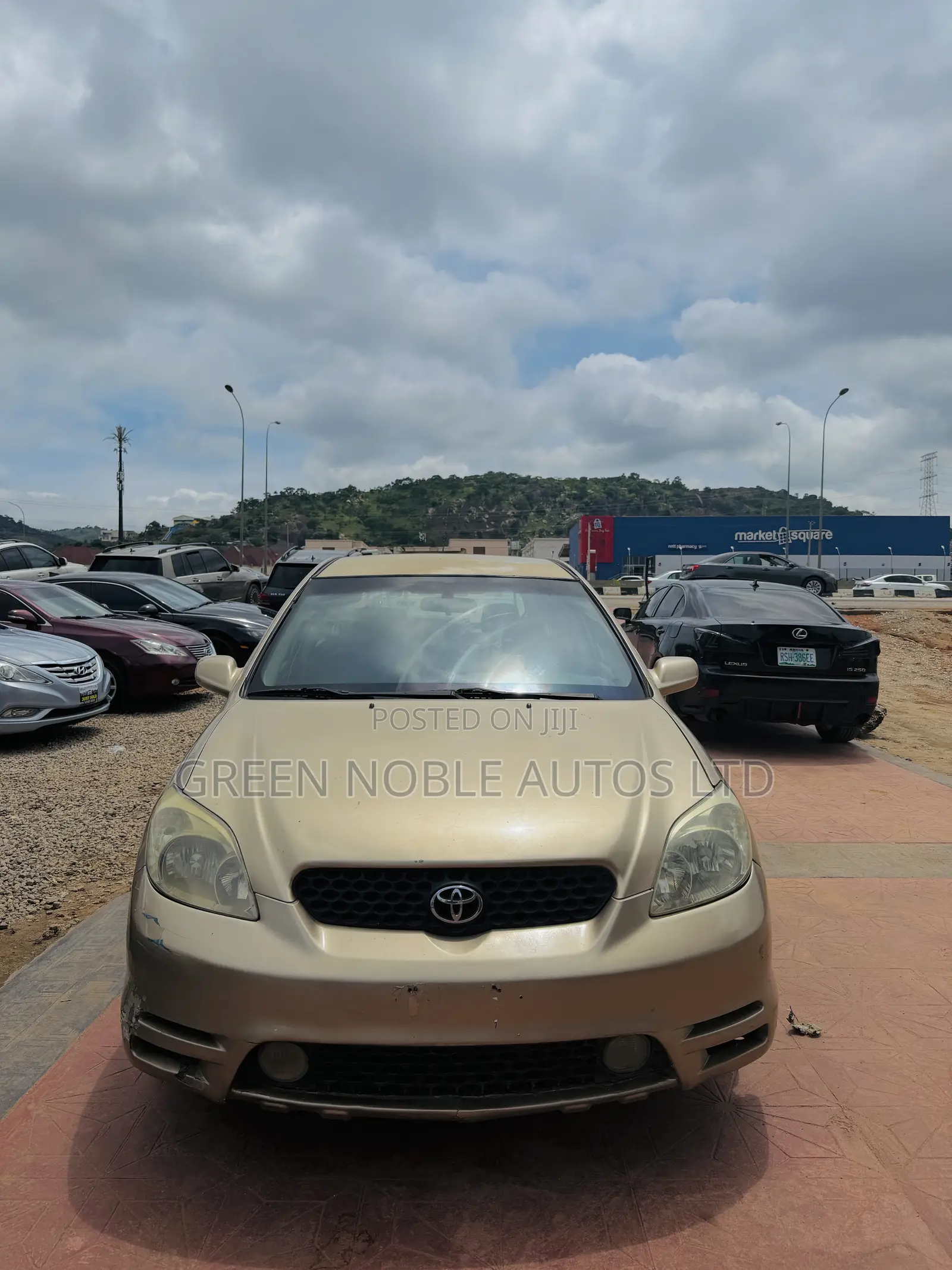Toyota Matrix 2004 Gold